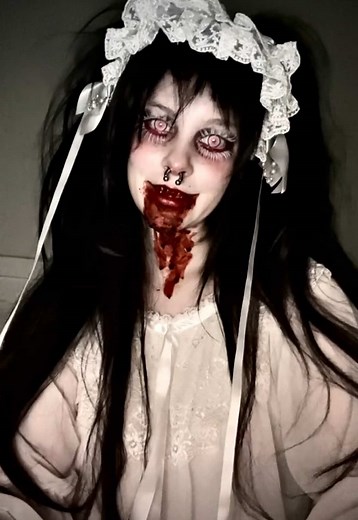 Explore Creepy Gothic Makeup for Horror Fans