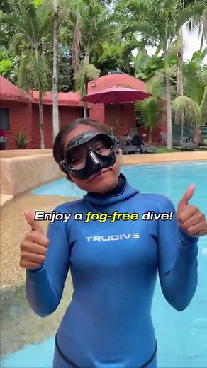 🔻List of alternatives ➡️1.Commercial mask de-fogging products2.Toothpaste3.Glycerin soaps and dishwashing liquid4.Anti-fog film for low-volume masks5.Potato: Rub a cut potato on the inside of a mask lens to prevent fogging.😮🥔⚠️New diving masks often have manufacturing residue on the lens, causing persistent fogging. To address this, consider the following:1.The Flame Trick: Pass a flame over the inside of the lens until it turns black, burning off the fog-creating residue..2The Toothpaste Tri