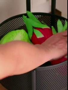 Round Rotating Multi-Layer Kitchen Storage Shelf, Fruit and Vegetable Storage Basket, Kitchen Storage Rack Floor-Standing 3 Tier, Household Storage Rack for Kitchen Living Room Toilet