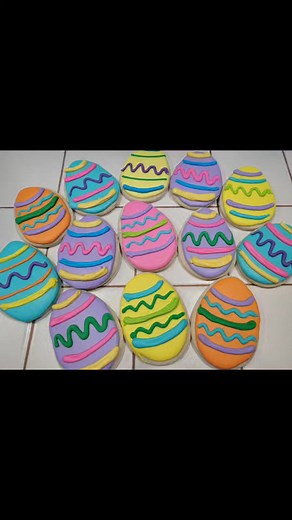 #royalicingcookies #decoratedcookies #EasterTreats #homebaker #cupcakes | Frost Bites by Tami