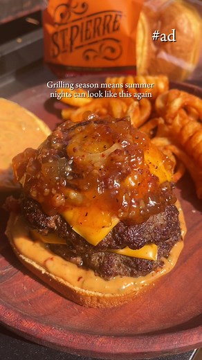 Spicy Bacon Jam Burgers with Homemade Spicy Sauce