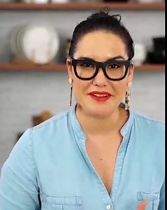 There’s an easy technique for getting those meatballs ultra-soft and juicy… and you’re about to find out | Marion's Kitchen