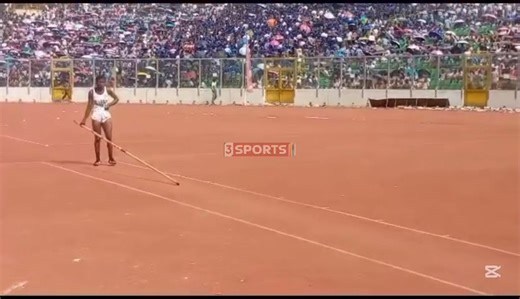 Janet Konadu Dapaah of St Louis sets a new Regional record of 2.76m in the female pole vault competition. #3Sports | 3Sports GH