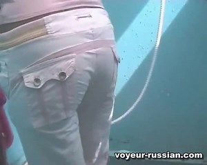 voyeur-russian beach kabin (25)
