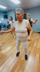 3.4K views · 1K reactions | Hermosa señora le pone ganas y sabor en sus ejercicios y no se cansa, ella quiere más! | Israel Alvarez Landa | Facebook