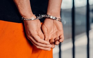 Două persoane au fost arestate în Egipt după ce au încercat să fure sute de artefacte antice de pe fundul mării