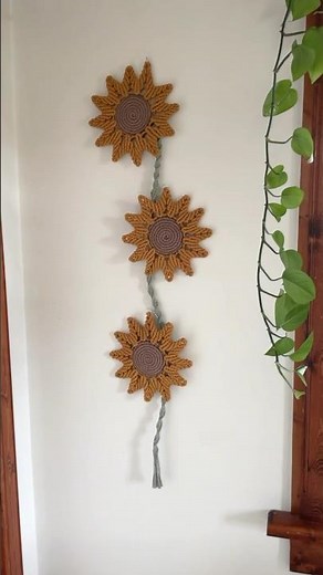 Macrame sunflower wall hanging & coasters! 🌻🌻 Full tutorial available now 🧡 #macrame #diy
