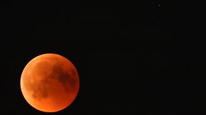 File:Lunar Eclipse July 2018.webm - Wikimedia Commons