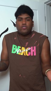 Ahora todas quieren ser coquette😩… Prima y primo si quieres llevarte uno de estos conjuntos de hombre y una de estas carteras Valentino de mujer para este 14 de febrero solo tienes que: *Etiquetar a tres amigos en esta publicación * Y seguir las páginas de Instagram de Nanafashion @elvity @lachina Resultados este 13 de febrero a las 5pm no pierdas esta oportunidad, comparteeeeee tu Mentende…. | Victor Manuel Rivero