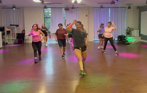 Buenas noches 💤 a descansar sin antes invitarlos… Mañana Viernes dos súper clases!! 10am Strong Nation 6pm Zumba Class Oscar/Jessica 7pm Strong Nation | C Fitness Studio & Wellness Center