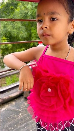 Khushi ko train se kuch bhi nehi chaiye 🤣comedy #reels #funny #shorts #viralvideo #comedy