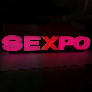 [Hot Item] Outdoor RGB 3D LED Acrylic Letters Luminous Plastic Letters Sign