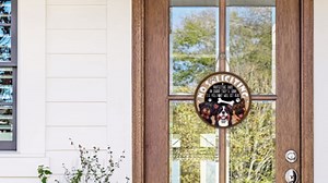 No Soliciting Dog Front Door Sign, Funny Beware of Protective German Shepherd Wood Hanger Yard Home Decor, Humorous No Solicitation Warning Wooden Wreath Indoor Wall Hanging Decoration Dog Owner Gifts