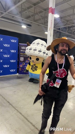 Choppers Free Hug Time #chopper #cosplay #cosplayer #cosplayers #photoopp #animenorth #onepiece