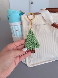 356K views · 7.7K reactions | Llavero de crochet árbol de navidad  #hebrascrochet #crochet #tejedoras | Hebras Crochet | Facebook