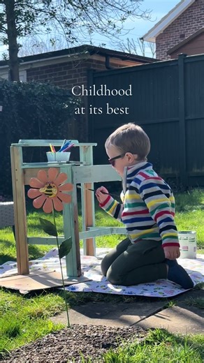 I had a trip down memory lane earlier and came across this video from last summer, such wholesome simple moment with the kids but they always mean so much. As a family yes we do a lot of holidays and go to lots of nice places but honestly it’s the little moments like this when I sit back and just watch the kids being kids that my heart feels it’s happiest 🫶🏻 all children really need is your time & presence ❤️ everything else is just extra 🌎 2026 has so much in store for us as a family and we 