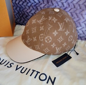 Louis Vuitton Hat Cap 100% Wool Monogram Print size medium