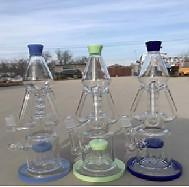 [Hot Item] Glass Water Pipe with The Dry Herb in The Puff Bar