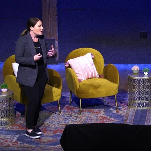 We're humans — we don't speak "data." But #AI is the ultimate translator for turning the data your customers give your brand into something us humans can understand (and something that can save marketers time and money). Learn how Ana Luisa is thinking about the possibilities of AI straight from Kassy Edwards, Head of CRM, in her session with Amanda Elam Cole, CMO of Bloomreach, from Women in Retail Leadership Circle NYC. ⬆️ #PersonalizedShopping #AI #AnaLuisa #Bloomreach #EmpoweredCustomerExper