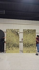 Gold shimmer wall ✨️ #shimmerwall #shimmer #balloondecor #balloondecoration #balloontips #balloons #familybusiness | Balloonsbymarce