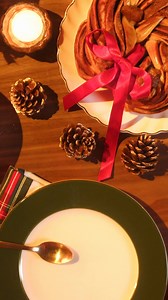 COLLABORATION GRANDS CHEFS x MONOPRIX / EPISODE 2 🎄🎉 Place aux gourmandises sucrées ! Grands Chefs pâtissiers, Chocolatiers et Meilleurs Ouvriers de France s'associent à Monoprix pour enchanter vos fêtes de fin d'année ! ✨ - La meilleure cheffe pâtissière du monde 2023 Nina Metayer - Le Meilleur Ouvrier de France Pascal Brunstein - Le Chef pâtissier et chocolatier Arnaud Larher - Le Chef pâtissier Christophe Adam Avec ça, vous avez de quoi faire pour épater vos invités ! 😘 | Monoprix