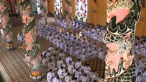Cao Dai Temple Tay Ninh Vietnam-: Stockvideos & Filmmaterial (100 % lizenzfrei) 2695952 | Shutterstock