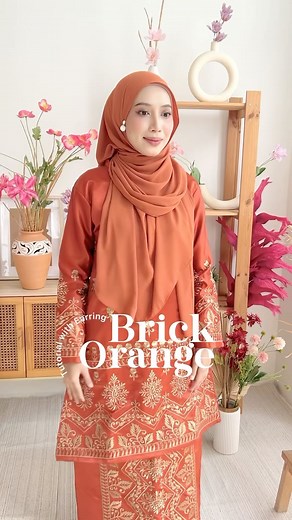 16K views · 157 reactions | Brick Orange Haya Shawl with ✨Earring✨ Shawl nampak auto cantik bila tambah aksesori ❤️ InshaAllah sempat lagi order untuk sampai sebelum Raya! Haya Shawl ni tak jarang sangat tau tak perlu pakai inner neck dah 﫶 Ada 20 warna dekat www.tuliphijab.com atau WA 0108640122 Combo 2pcs dapat diskaun RM20 off + free pos | Tulip Hijab | Facebook