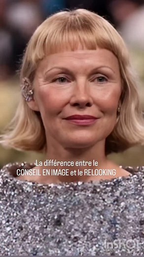 Le mot RELOOKING n'existe pas, ni dans la langue française ni dans la langue anglaise. C'est un mot inventé de toute pièce par les français dans les années 80-90 pour la télévision, signifiant "transformation extrême " En bref, j'appelle le RELOOKING "du cinéma". Souvent pratiqué par des personnes qui n'ont aucune formation en image et qui vous mettent une jupe si vous préférez les pantalons, et vous teignent en blonde si vous êtes brune 😅 (je schématise mais c'est à peu près ça ) Le CONSEIL EN