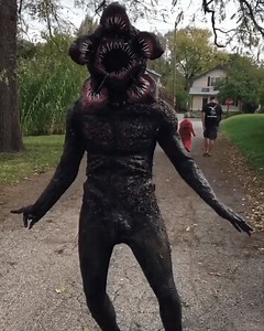 Terrifyingly Realistic Stranger Things Demogorgon Halloween Costume