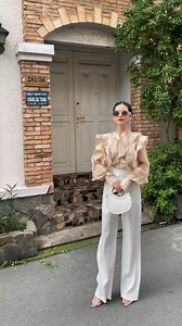 "𝐌𝐨̂̃𝐢 𝐧𝐠𝐚̀𝐲 𝐤𝐡𝐢 𝐛𝐚̣𝐧 𝐦𝐚̣̆𝐜 đ𝐞̣𝐩, đ𝐨́ 𝐥𝐚̀ 𝐦𝐨̣̂𝐭 𝐧𝐠𝐚̀𝐲 đ𝐚́𝐧𝐠 𝐧𝐡𝐨̛́." | VELLE Design