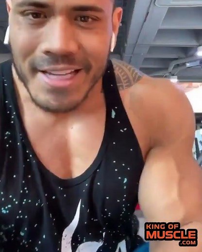 Handsome Muscle Stud #Flex #Gym