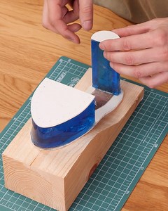 Amazing Shoe Made With Epoxy | DeMilked