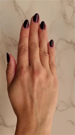 Introducing Oregon Sunstones, stunning gemstones extracted from the heart of Oregon, USA! These gemstones are a testament to their authentic origin, with some featuring the renowned schiller effect, a captivating sheen produced by copper inclusions. 🧡 #Gemstones #Sunstones #OrangeGems #Jewelry #GemstoneJewelry #JewelryDesigner #Designer #FineJewelry | Stuller, Inc.