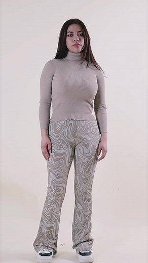 Styles that Make WOMEN ✨LOOK BIGGER✨👀 #styletips #petitefashion #petitestyle #petitefashionblogger #petieblogger #shortgirl #smallbutmighty #petitestyle_store #styletip #whattoweartoday #stylingideas #stylinginspiration #stylingbyme #petitestylestore #styletipsforwomen #howtostyle #bodytype #styleover40 #styleover50 #styleover30 #petiteclothing #howtostylevideo #bodytypes #whattowearnow #stylingtip #stylingtheseason #stylingnotshopping #shortgirlstyle #petiteblog #petitefashionista | Petite Dre