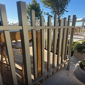 [Hot Item] Galvanized Steel Picket Fence Metal Pool Fencing Aluminum Straight Top Wave Top Staggered Top Fence Security Fence Garden Fence