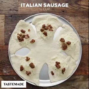 923K views · 7.3K reactions | A star is born with this star-shaped pizza filled with cheese and Italian sausage with pizza sauce, pepperoni and more at its center. | Tastemade | Facebook