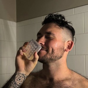 Urban Hydration offers the Aloe Vera Leaf Face & Body Bar Soap, a sulfate-free cleanser derived from coconut oil, designed to gently purify the skin without stripping its natural oils. Enriched with aloe vera extract and coconut oil, it detoxifies pores and deeply moisturizes, leaving the skin soft, refreshed, and healthy. | Urban Hydration