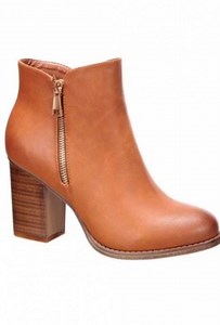 Find your favorite winter boot at Pink Tag Boutique! We have several styles to choose from, plus free shipping! https://www.pinktagboutique.com/collections/shoes-1 | PinkTag