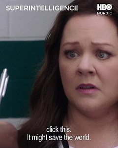 Carol Peters, den mest alldagliga människan på Jorden, blir plötsligt ansvarig för planetens framtid när ett superintelligent AI-program väljer att fokusera på henne. AI-programmet har möjligheten att förslava, rädda eller förstöra mänskligheten, och nu måste Carol välja om hennes medmänniskor är värda att skona. 🖥 Komedifilmen Superintelligence, med Melissa McCarthy och James Corden, har premiär den 26 november på hbonordic.com. | HBO Max