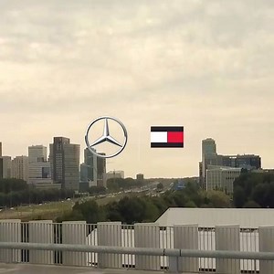 Tee oma mehest tõeline stiiliikoon! TommyxMercedesBenz kollektsiooniga on see imelihtne. Kollektsioonis kohtuvad mugavus, sportlikkus ning trendikus. Vaata mehist kollektsiooni meie e-poest http://bit.ly/2UJVf2Z või veel parem, tule vaata kollektsiooni oma silmaga Tommy Hilfiger kauplustest | Denim Dream