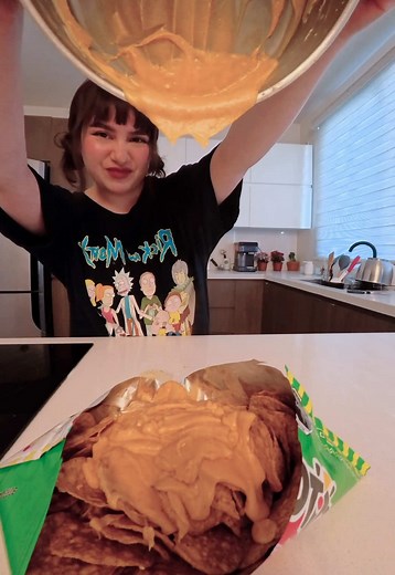 Queso para nachos casero fácil y cremoso