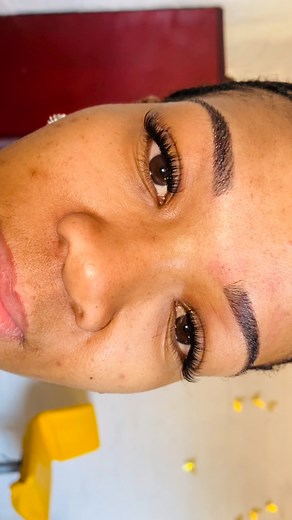 Brow shape & Tint , Classic Individual lashes | MUA Mellz