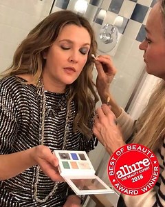 FLOWER Beauty Limited Edition Wanderlust Palette is also an Allure #BestofBeauty winner! I love this palette so much! Watch this tutorial I filmed with Lisa Houghton to show you how I use it! There are just a few of these left Ulta Beauty & FLOWER Beauty get them today while they are on sale for #CyberMonday !! Link in bio to shop Ulta Beauty or shop here - http://bit.ly/2DLMgEw 😉 #flowerbeauty #ultabeauty | Drew Barrymore