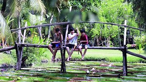 Cưỡi những cánh diều bạt gió, quay trở về với tuổi thơ xưa, nơi một thời ai cũng đã từng... Món quà 01/06 độc quyền từ BHD Star và dành riêng cho bạn./. #BHDStar #film #hot #bom_tấn #followme #phim_hay #phim #hành_động #hotgirl #enjoy #cinema #lovefilm #filmlover | BHD Star Cineplex