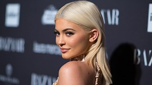 Kylie Jenner, 20, Pregnant with First Child with Travis Scott: They’re ‘Really Excited,’ Says Source