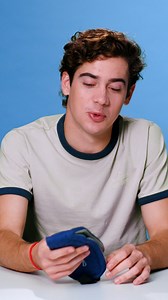 Franco Colapinto nos cuenta cómo lograr dormir con una agenda apretada entre carrera y carrera 💤 | GQ España