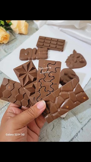 2.2K views · 23 reactions | #homemadechocolatebar #NuttyBars #chocolate #chocobar #nutswithchocolate | Fresh cake by anamika | Facebook