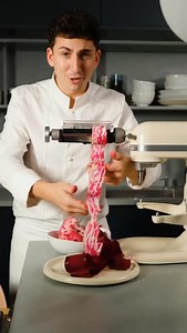 🫜 BEETROOT TARTE TATIN by chef @hugoriboulet Beetroot ribbons arranged in a rosette, beetroot leaves pesto, beetroot caramel, and tamarind. Enjoy! #savorytartetatin #beets #homemade #hugoriboulet topchef | Chefluencer