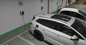 Generic Electric Crossover Car Connected Charging: vídeo stock (100% livre de direitos) 3443309445 | Shutterstock