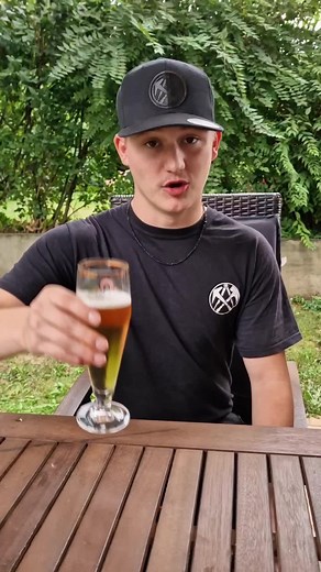 Einer von uns dreien musste immer! 🍻 #beer #dorf #comedy #ironie #drink #toilette #round #sketches #humor #handwerk #fypシ | Maurice Odendahl